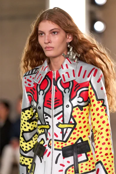 Look 83